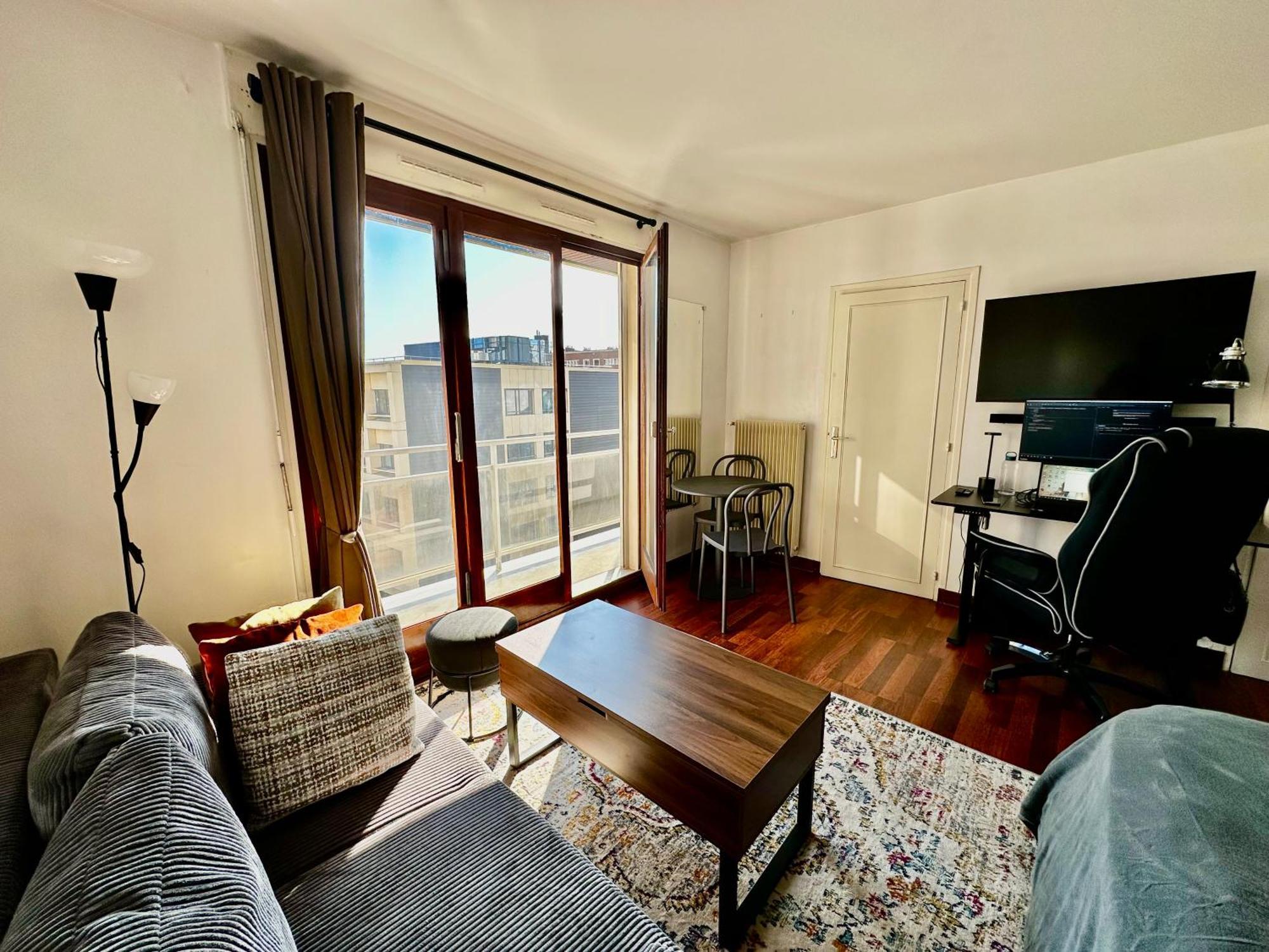 Charming Parisian In The 15th Arrondissement